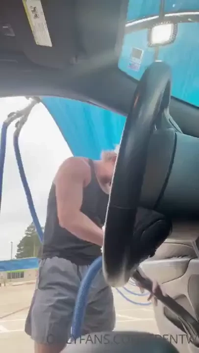 Car cleanin 