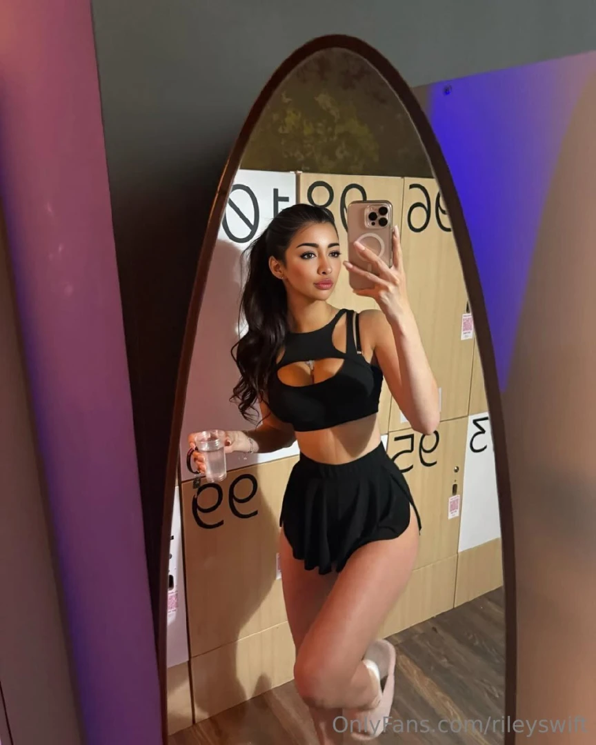 Follow lina free my gorgeous 19 yo asian friend onlyfans com lina free part 1 