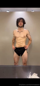 Been trying to grow my legs more part 2