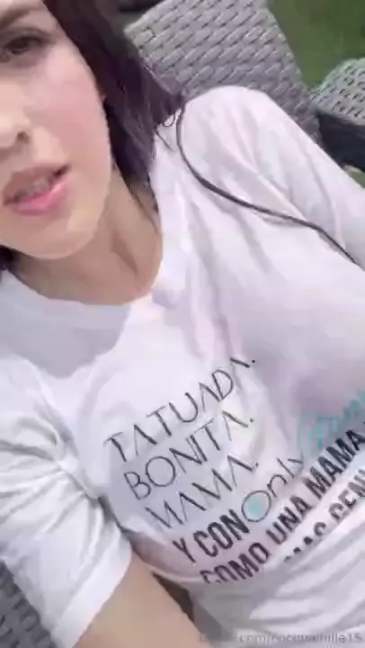 Muy mojadita papi quieres sentirme