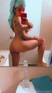 Una rica ducha vienes conmigo