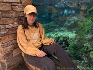 Hanging with the fishies https onlyfans com 1680659458 ellynaomi