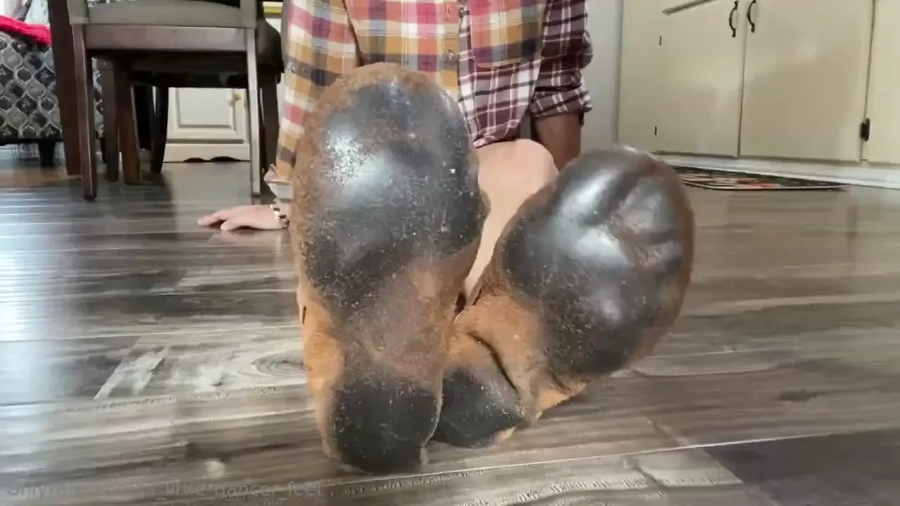 Lay back and enjoy 5 minutes of me teasing and taunting you as i 