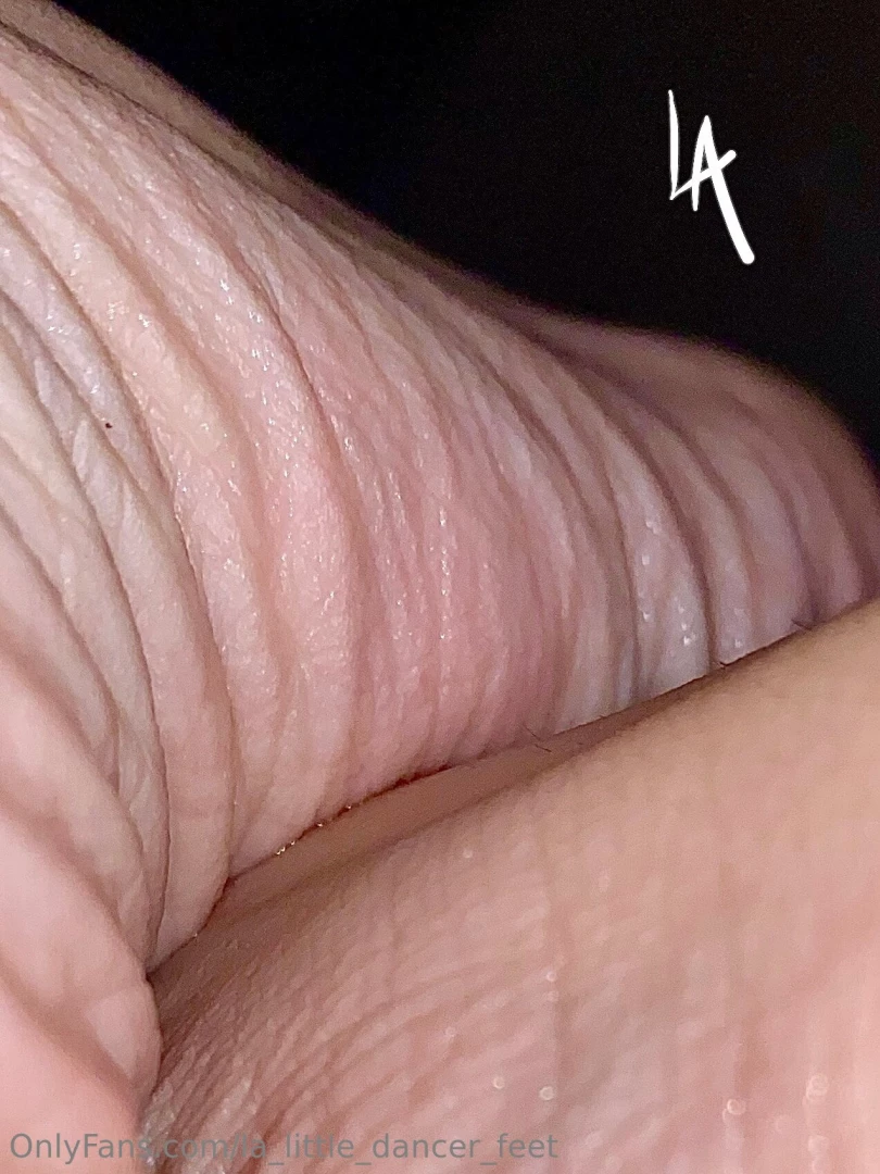 Wet wrinkled feet macro photography - getting very up close and part 10 
