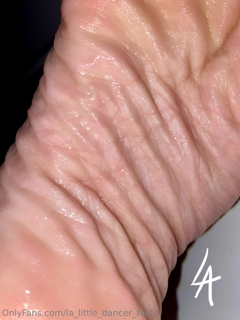Wet wrinkled feet macro photography - getting very up close and part 6 
