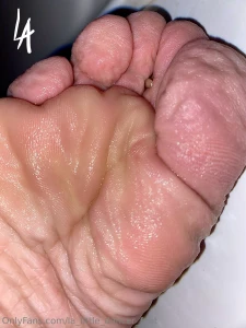 Wet wrinkled feet macro photography - getting very up close and part 11