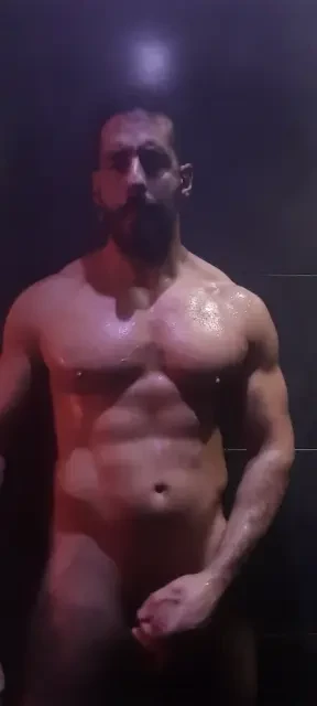 Hey guys let me introduce you to this hot muscle stallion 