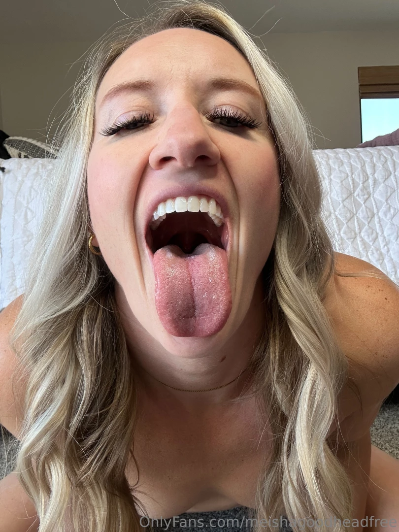 Buy me coffee baby and i ll send you a naughty treat 