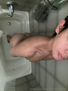 I need someone to come fuck my tight hole
