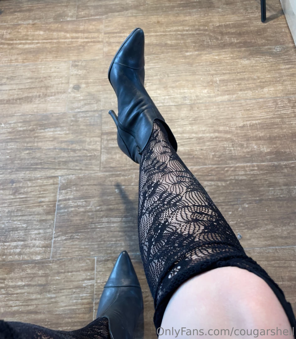 These black tights are the best purchase i have ever made makes my 