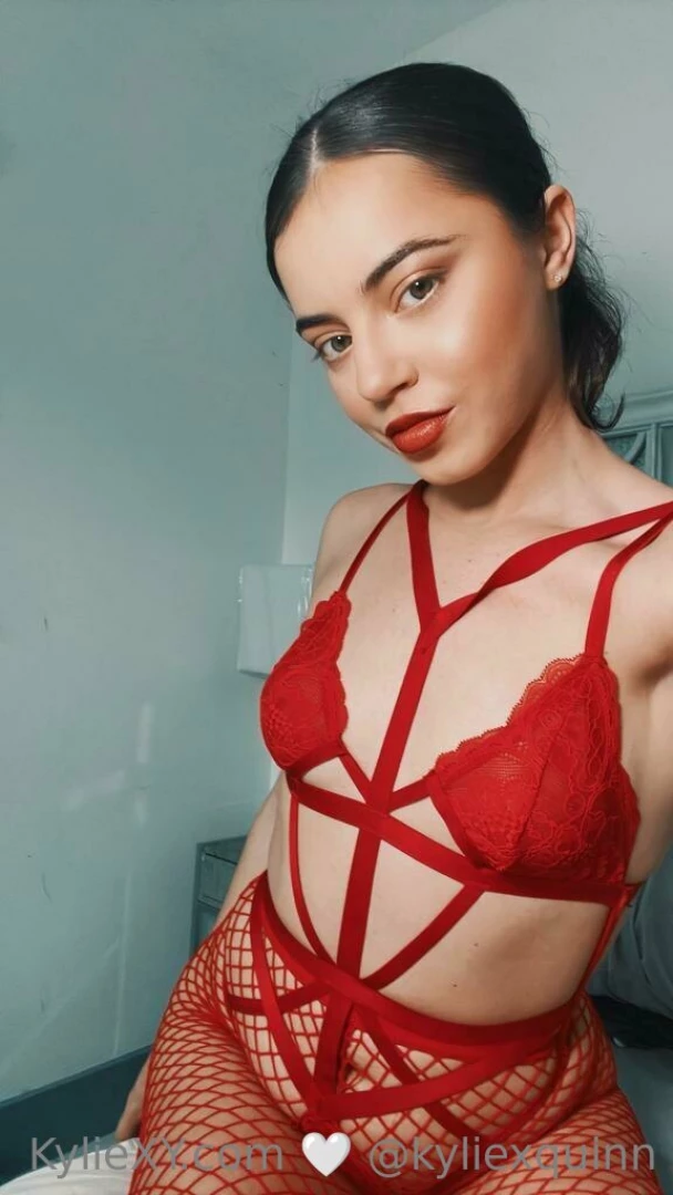 Hi loves i m feeling generous tonight baby so cum join me be my vip it 