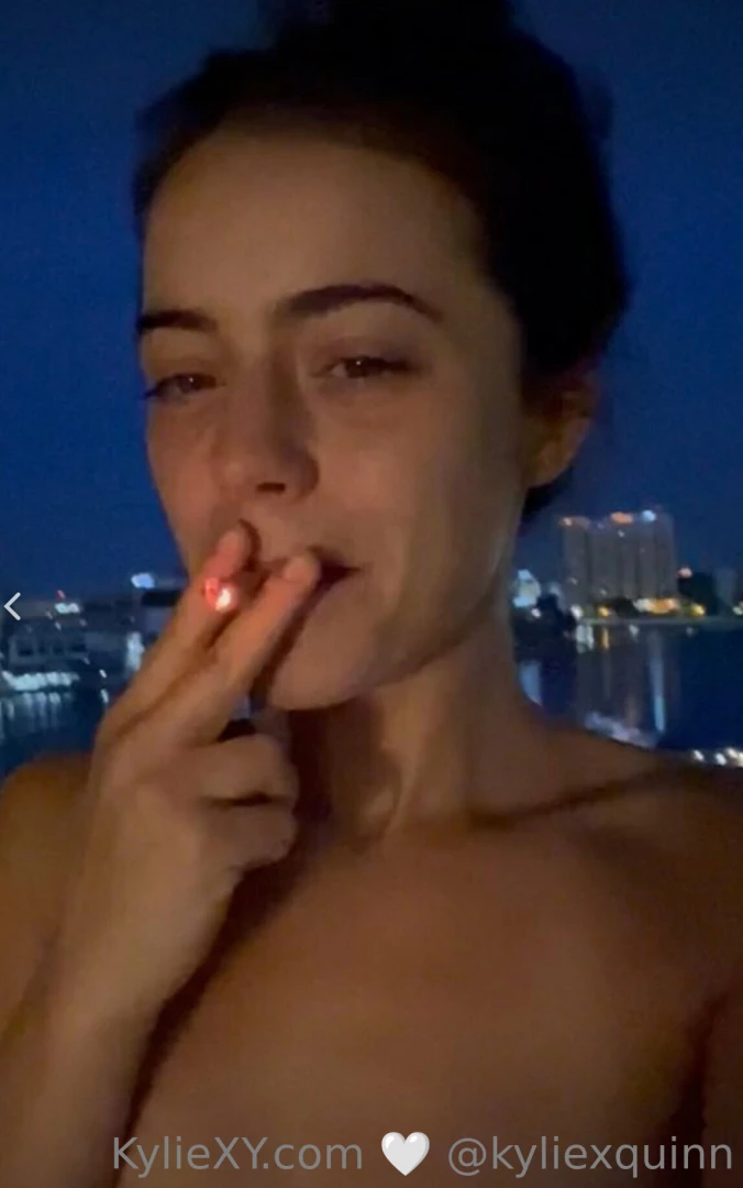 I m up and horny does anyone want to have a hot sexting session i got 