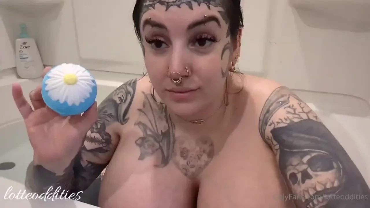 Spring time bath it s been awhile since i ve done a bath vid so it was 