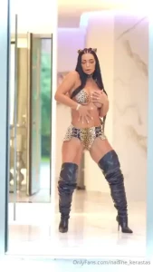 Like amp i will remove my top for you meooowww