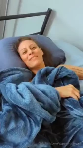 Morning squirting i love being finger fucked watch me squirt get