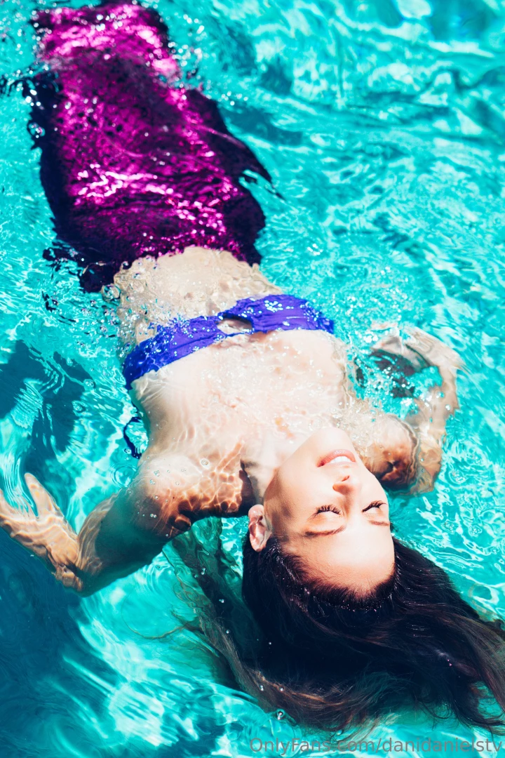 See what these two mermaids do next here akadanidaniels part 19 