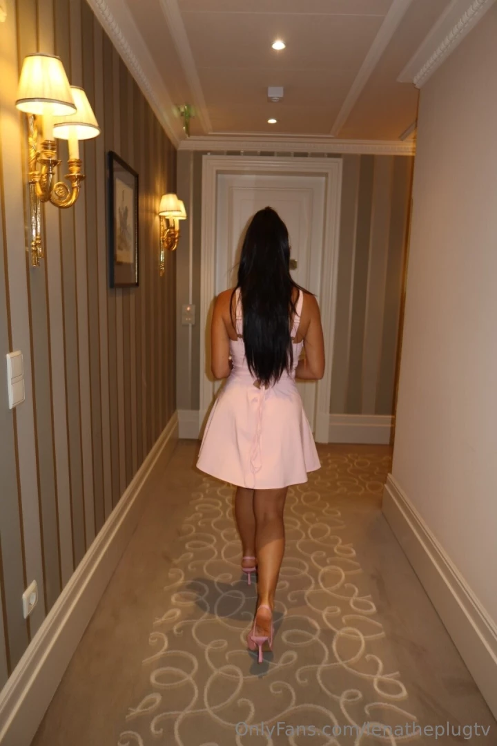 Don t hesitate to cum inside my hotel room https onlyfans com 