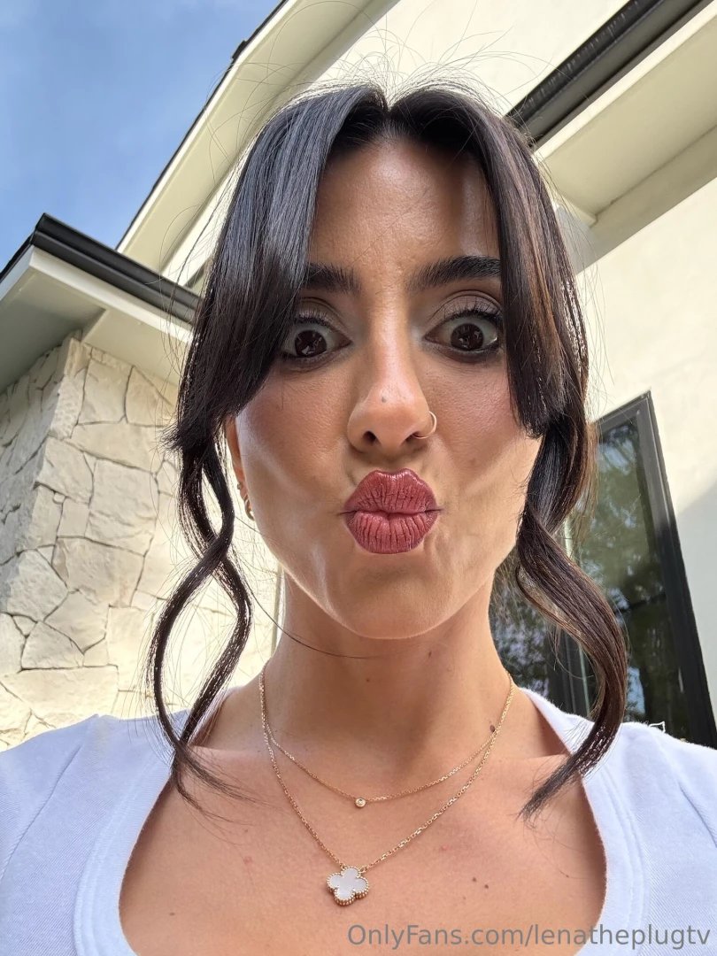 Do you like my duck face https onlyfans com lenatheplug c151 