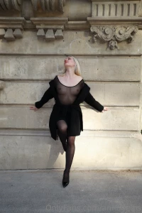 They told me to be a good girl but the camera had other plans