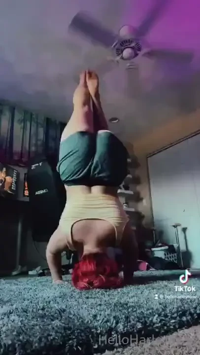 Some big booty headstands from today 