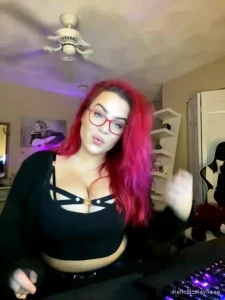 helloharleyrose - Stream started at 02 19 2021 12 15 am a conversation 