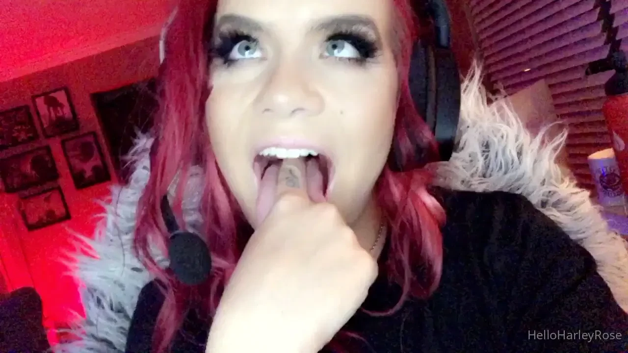 Hellooooo is anybody out there today 