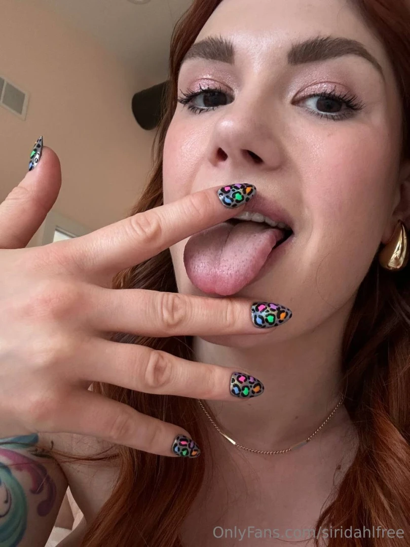 I m sexting tonight on siridahl what s got you all worked up 