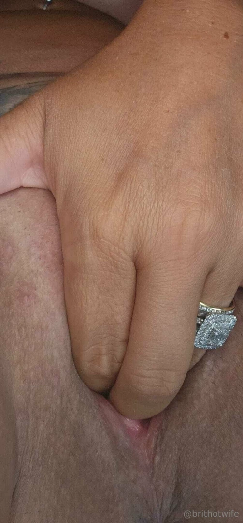 Well i got the 3 fingers in deeper and then took this photo spreading part 2 