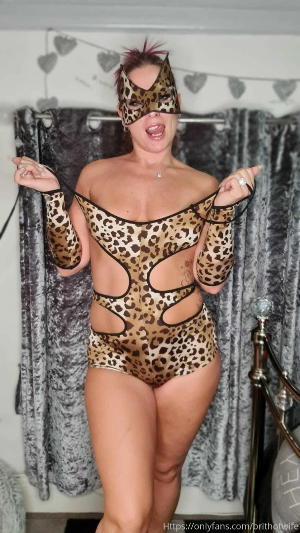 A little photo set as a halloween kitty catty part 4 