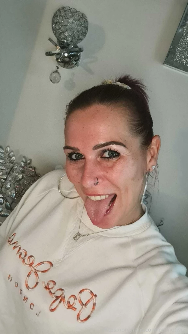 Off to the city and thought i would flash my tits x x part 1 