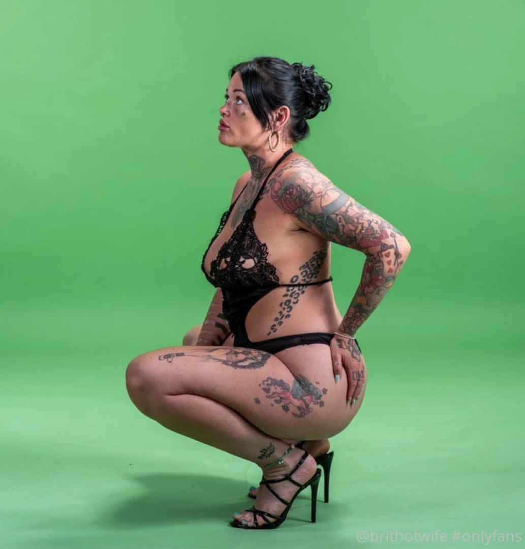 Guys give my horny milf local friend i ll be working with shortly part 2 