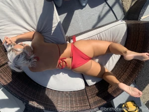 Some bikini bum feet photos guys x x part 6