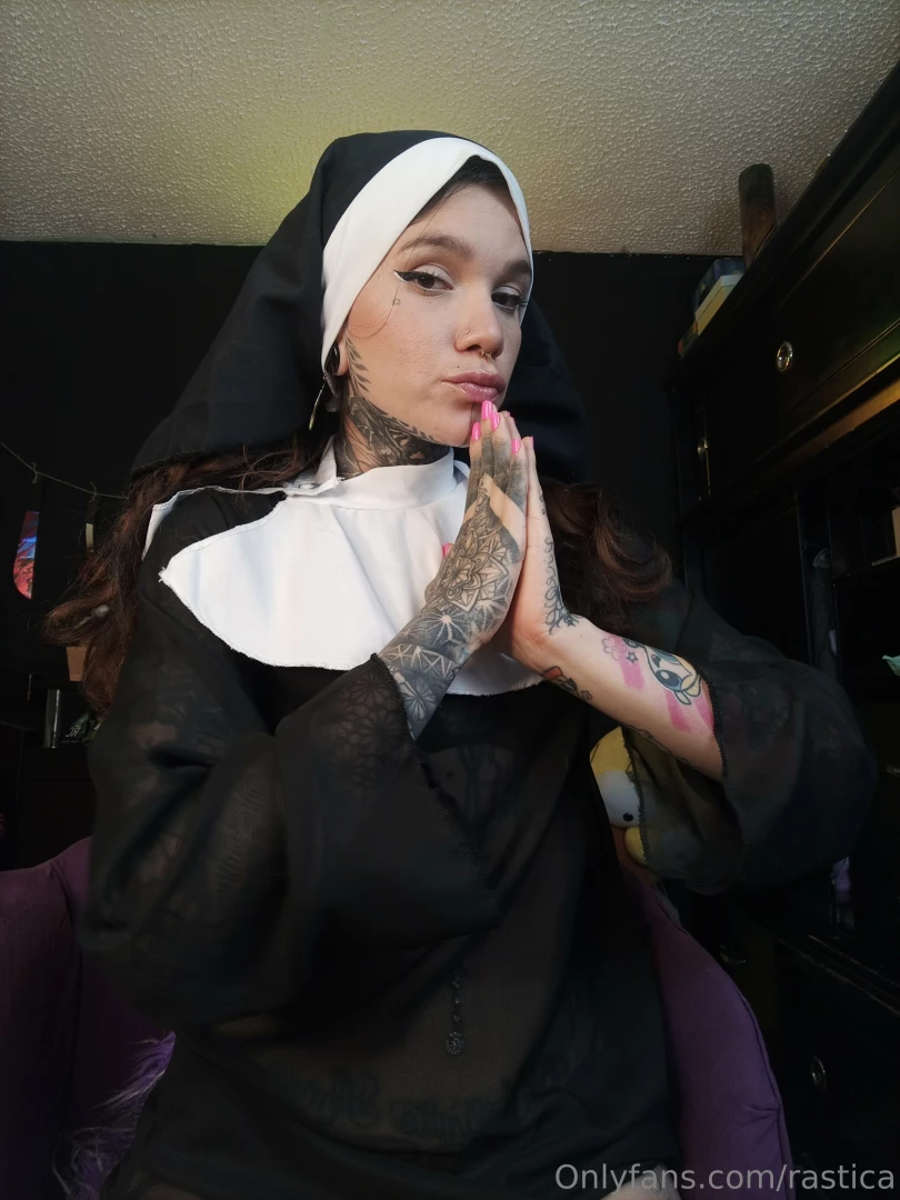 My fav costume ever i wanted to use lenses but i broke one of that part 6 