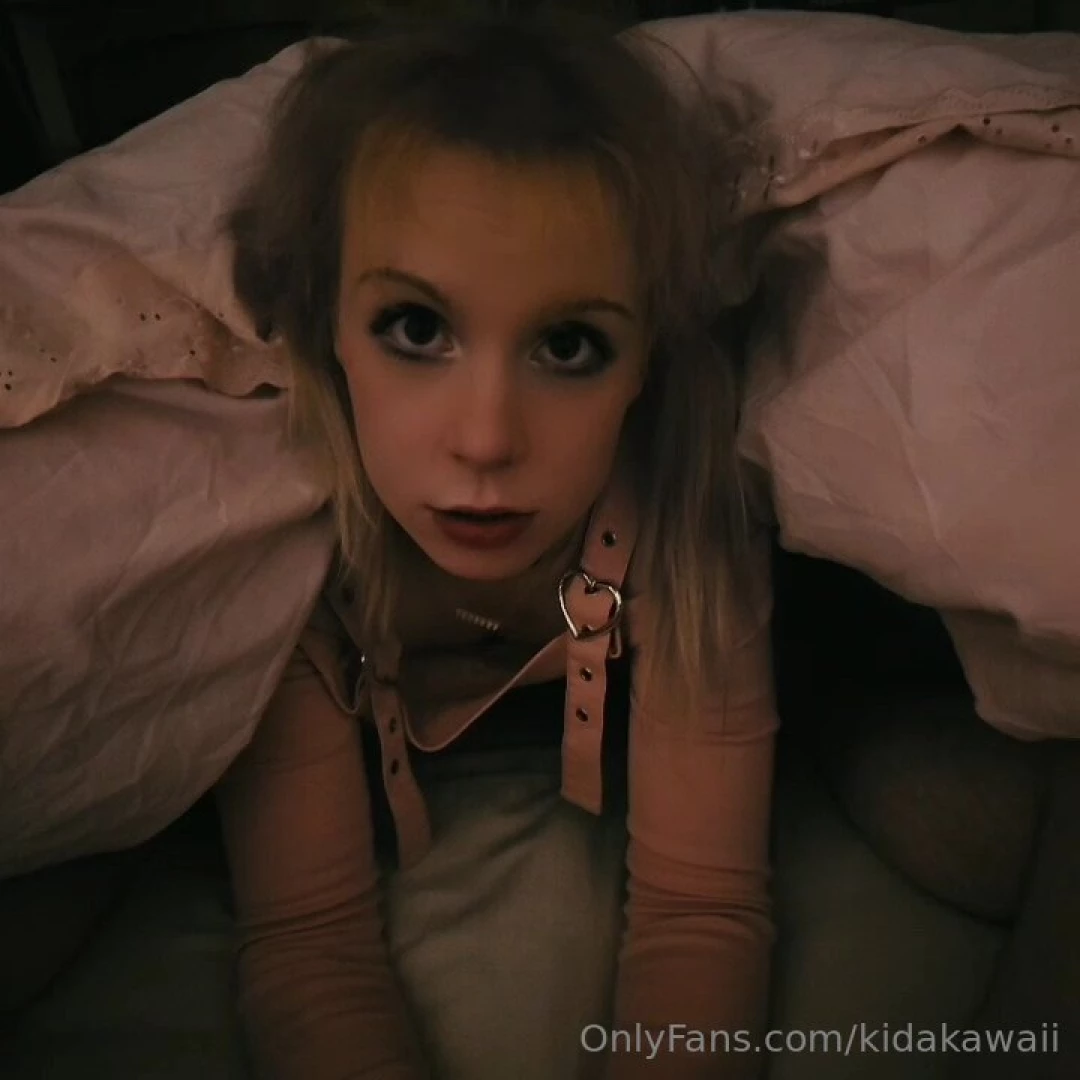 Pic4pic lick4lick a few naughty stills from yesterday s video do you part 5 