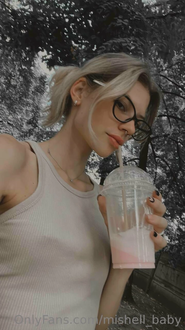 I like to suck different things 