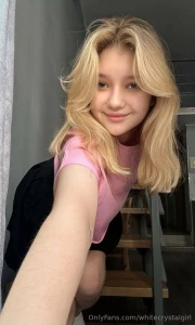 Hollymollynextdoor her perfect figure is designed to give you pleasure part 73