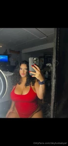 A real baddieeeee p s i take requests for special photo shoots part 1