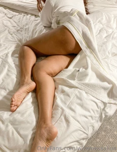 It may be inappropriate but i was never tough to fix my dress infront part 1