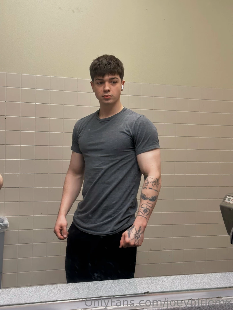 Look at me ur eyes will thank u 