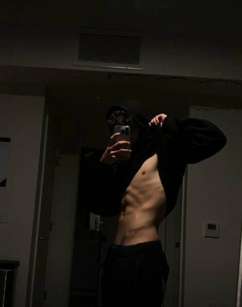 Dropping this pic just in case u need a reminder of what ur missing 