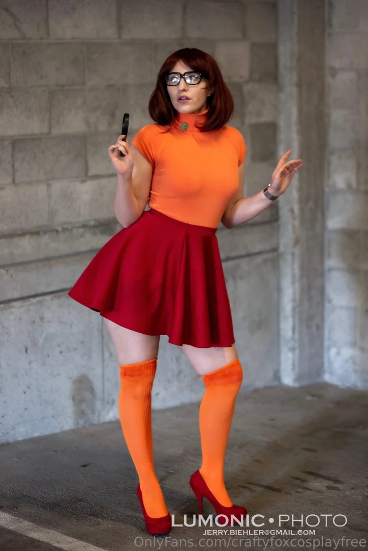Who is your favorite character from scoobydoo scoobydoo velma cosplay 