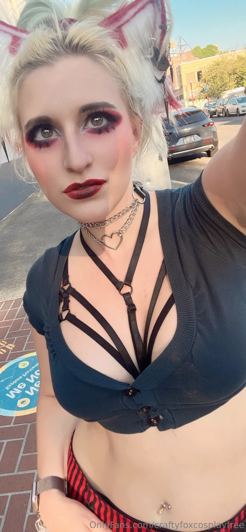 Foxy lady clubbing sexy sttrapy part 3 