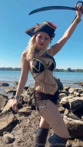 Hay guys it s almost time for me to be a pirate but to make more part 1