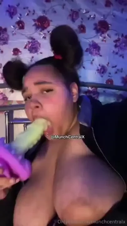 I absolutely loved the way this dildo was thrusting inside of me 