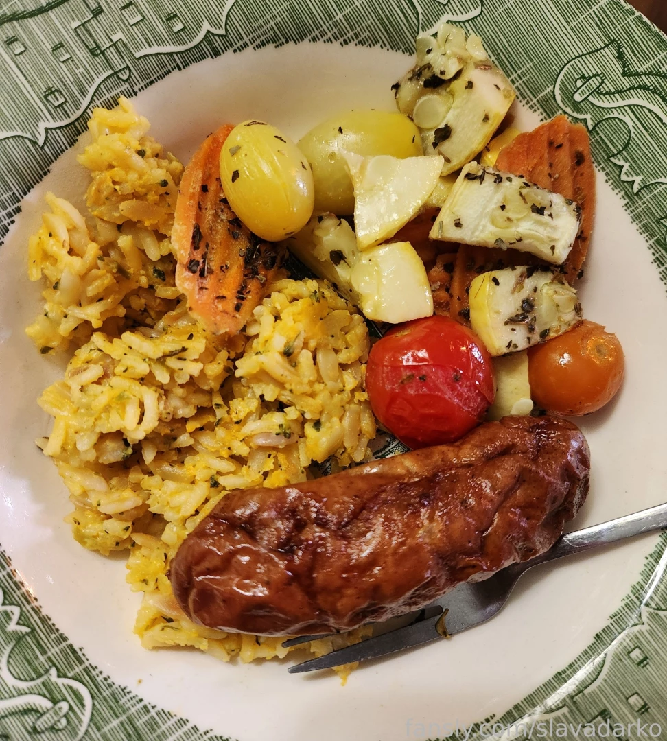 This is what i cooked today its pretty simple just chicken sausage 