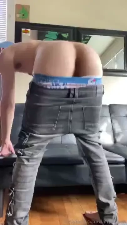 Lemme shake it on yo dick 