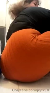 Bassy sloppy farts part 1