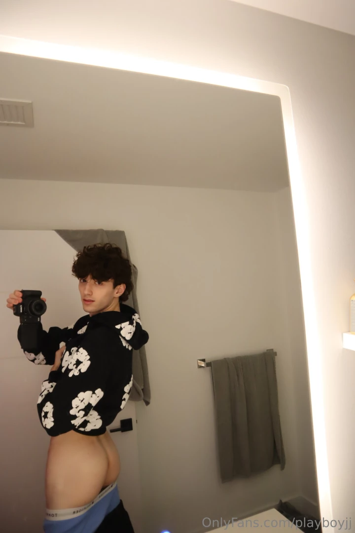 I like how i look on this camera part 1 