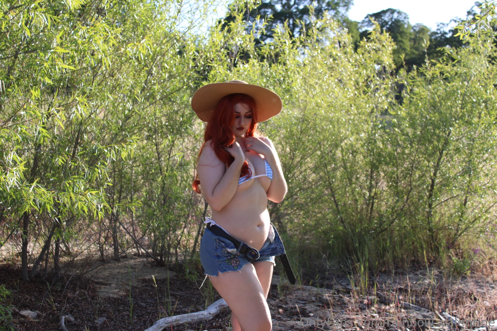 You want more nami you wanna see her take her pants off you wanna see part 1 