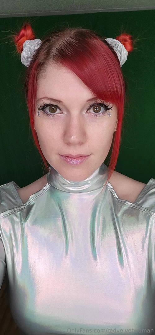 Space girl look i did for twitch a few weekends ago 